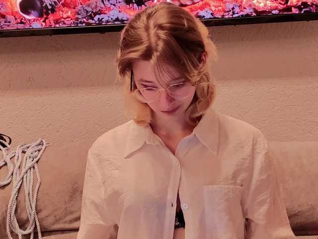 SilvaDevil's BongaCams show and profile