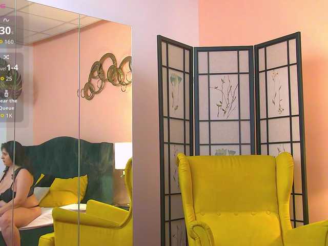 KhalifaMia's BongaCams show and profile