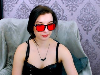 VirginLuna Porn Show