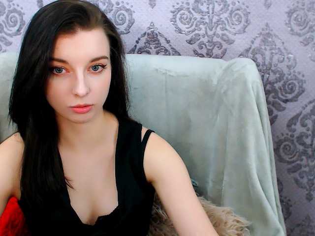 VirginLuna webcam