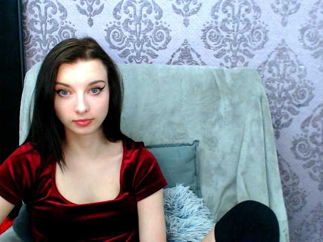 VirginLuna's BongaCams show and profile