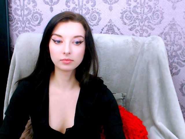 VirginLuna webcam bongacams model stream image