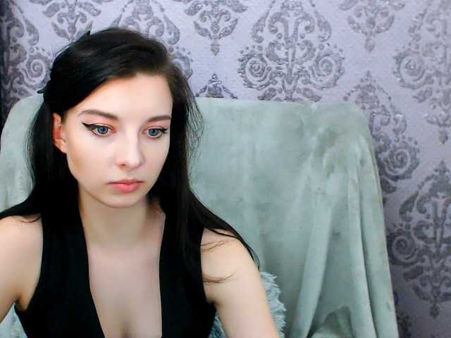 VirginLuna's BongaCams show and profile