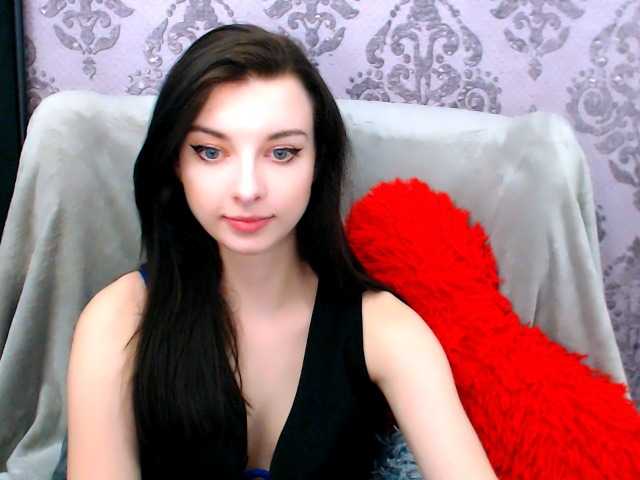 VirginLuna's BongaCams show and profile