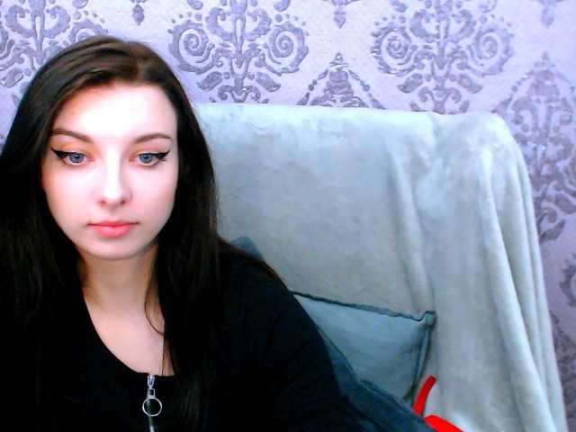 VirginLuna's BongaCams show and profile