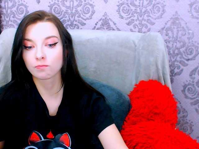 VirginLuna's BongaCams show and profile