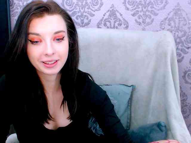VirginLuna webcam