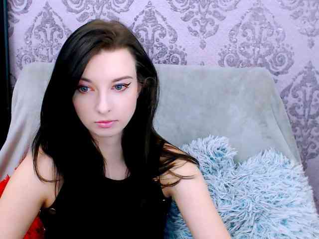 VirginLuna webcam