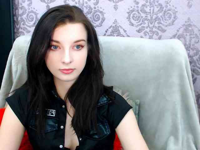 VirginLuna webcam