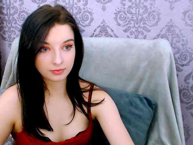 VirginLuna webcam