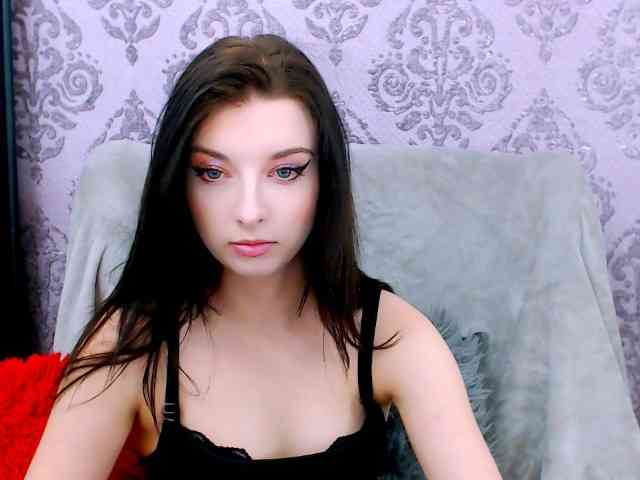 VirginLuna webcam