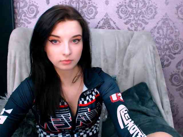 VirginLuna webcam