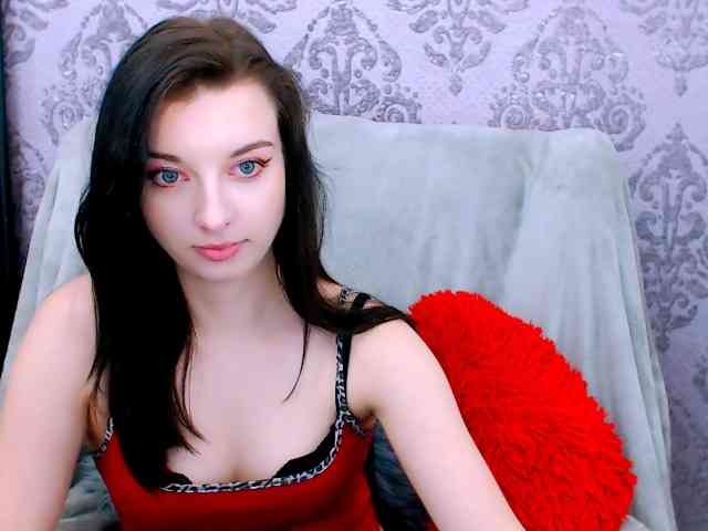 VirginLuna webcam