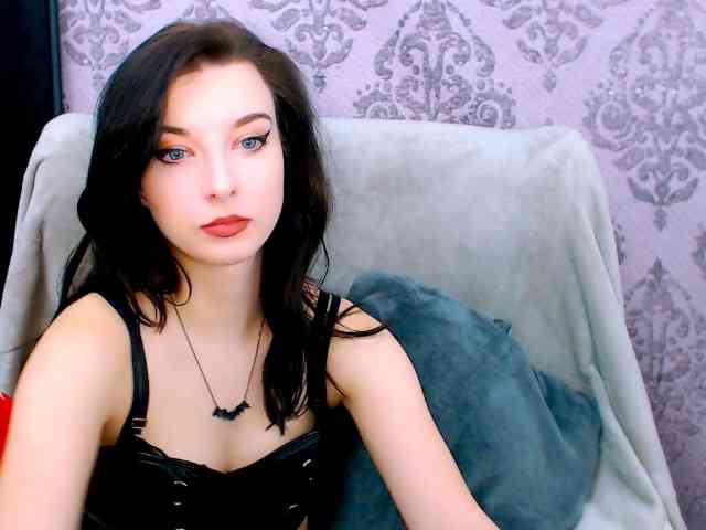 VirginLuna webcam