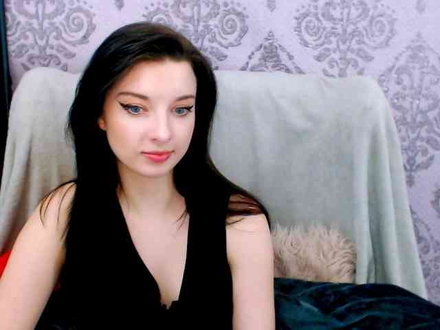 VirginLuna webcam