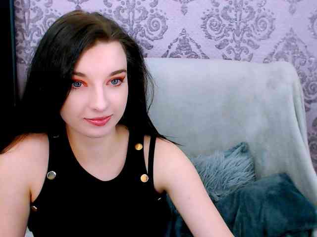 VirginLuna webcam