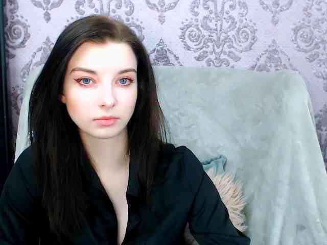 VirginLuna webcam