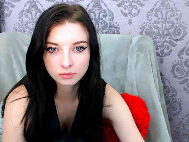 VirginLuna webcam