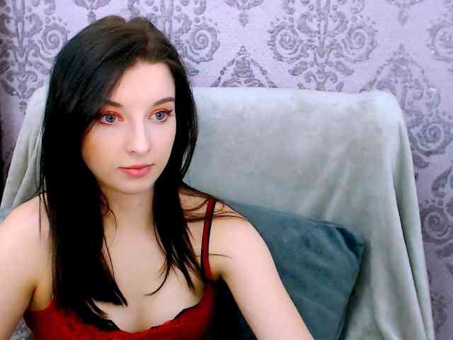 VirginLuna webcam