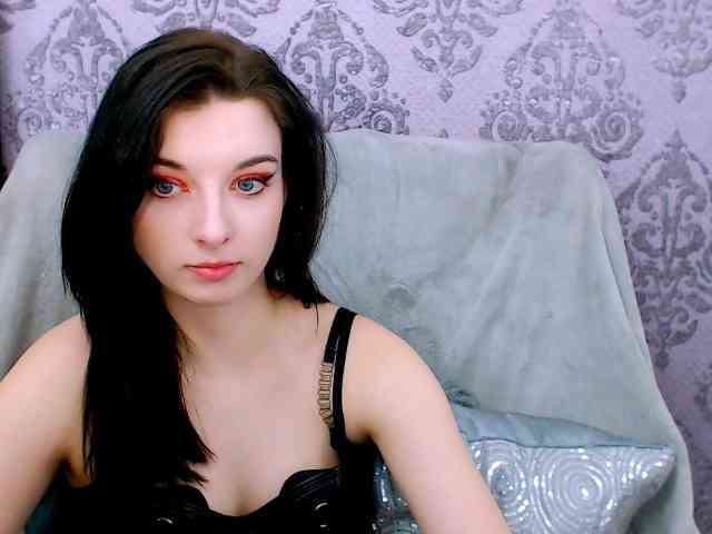 VirginLuna webcam