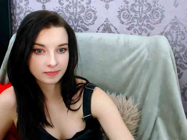 VirginLuna webcam