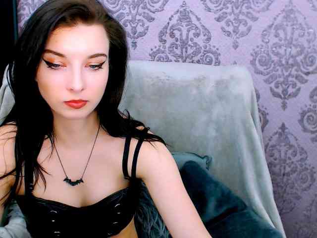 VirginLuna webcam