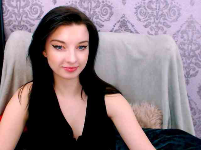 VirginLuna webcam