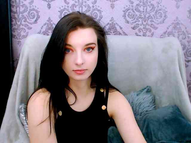 VirginLuna webcam