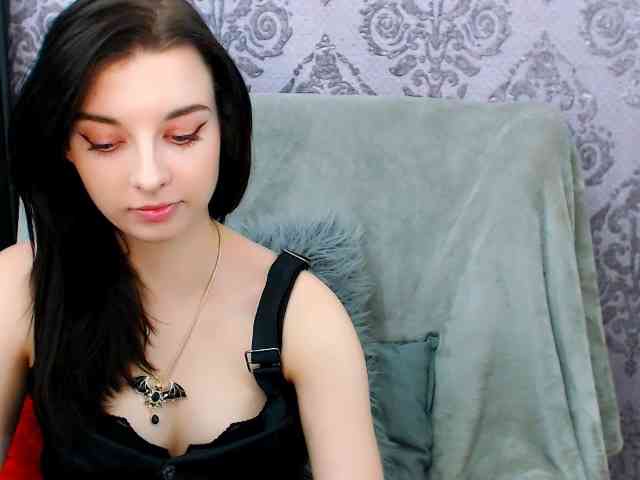 VirginLuna webcam