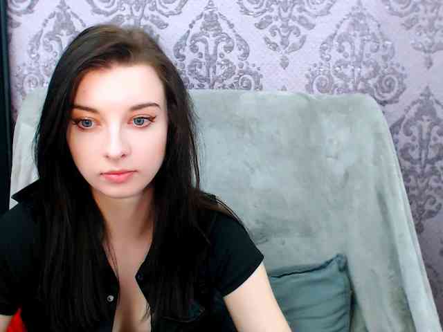 VirginLuna webcam