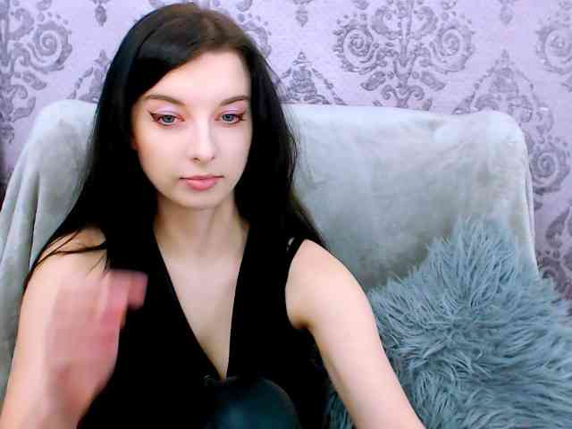 VirginLuna webcam