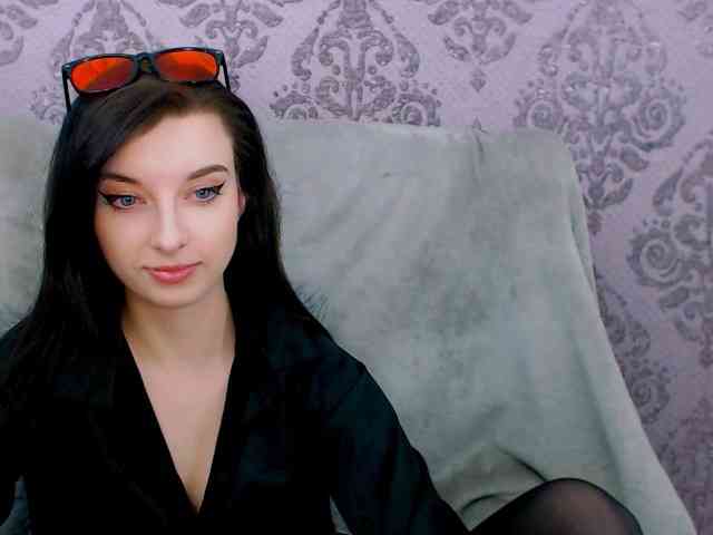 VirginLuna webcam