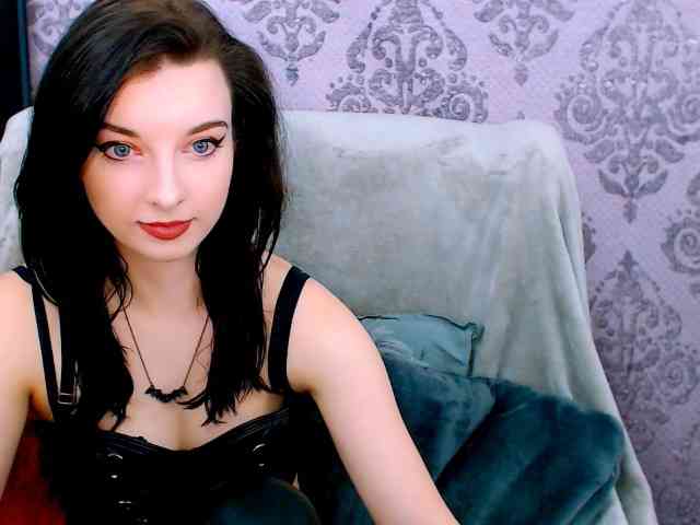 VirginLuna webcam