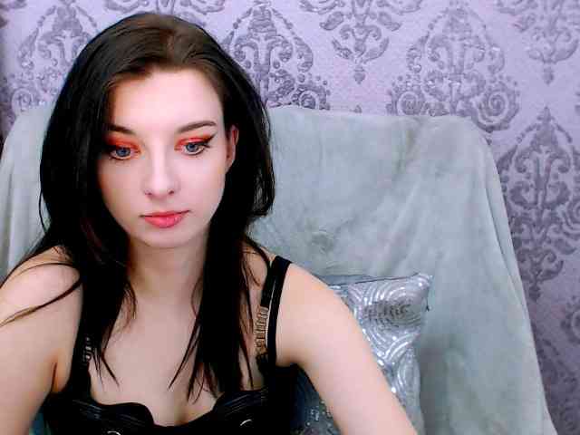 VirginLuna webcam