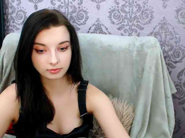 VirginLuna webcam