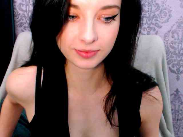 VirginLuna webcam