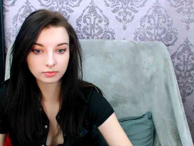 VirginLuna webcam