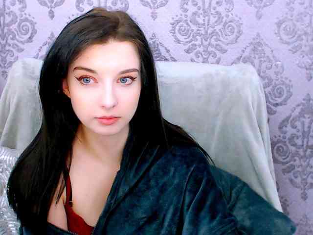 VirginLuna webcam
