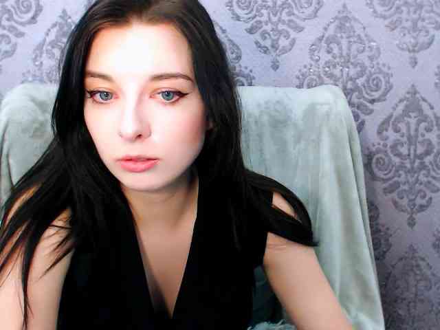 VirginLuna webcam