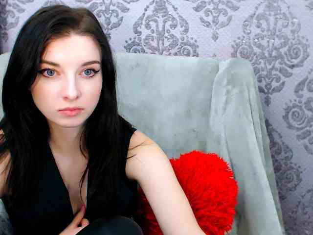 VirginLuna webcam