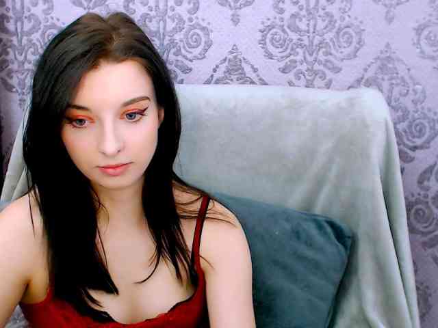 VirginLuna webcam