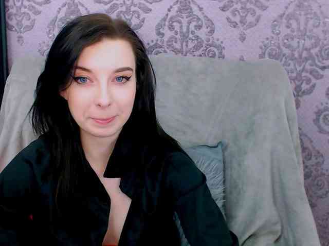 VirginLuna webcam