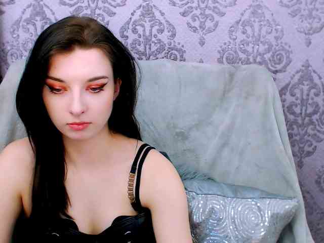 VirginLuna webcam