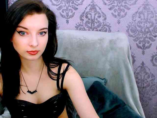 VirginLuna webcam