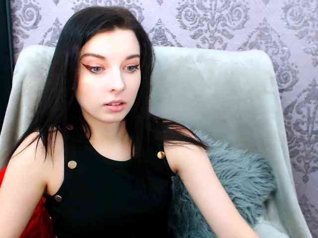 VirginLuna webcam
