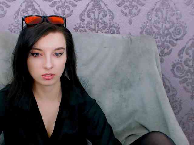 VirginLuna webcam