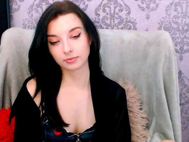 VirginLuna webcam
