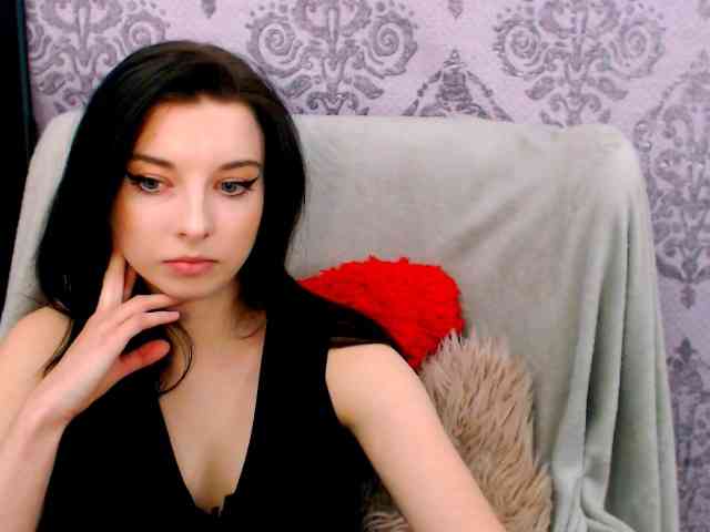VirginLuna webcam
