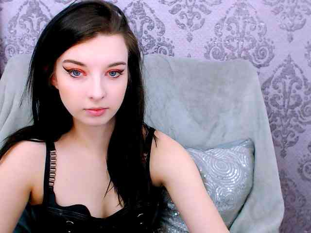 VirginLuna webcam