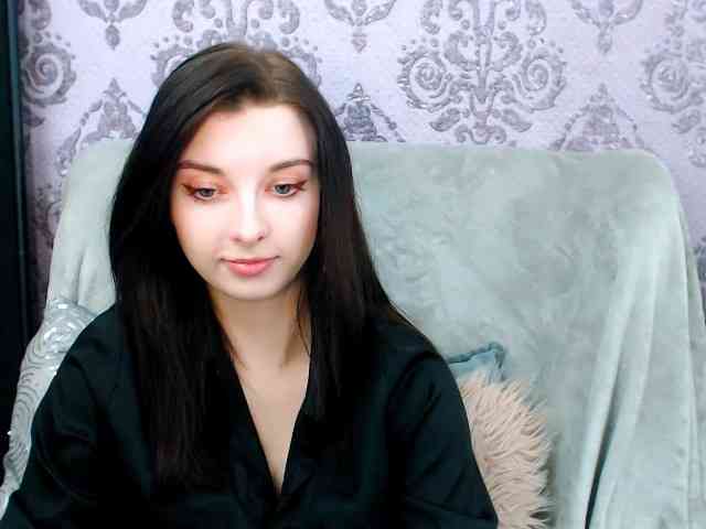 VirginLuna webcam